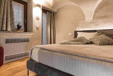 تختخواب و صبحانه Relais Bondaz