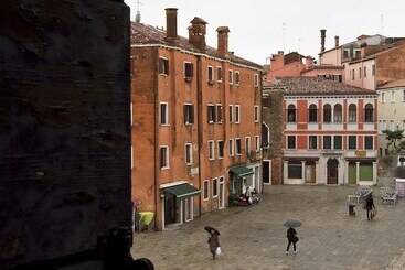 تختخواب و صبحانه San Giacomo Venezia