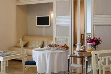 تختخواب و صبحانه Villa Magnolia Luxury Suites