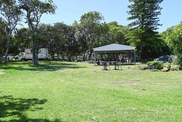 Fern Bay Motel