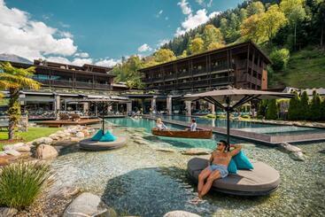 Отель Andreus Resorts