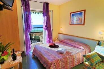 هتل Lucerna