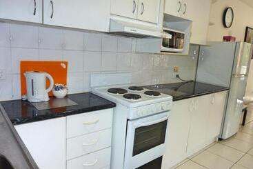 Jadran Motel & El Jays Holiday Lodge