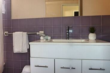 Jadran Motel & El Jays Holiday Lodge
