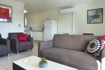 Jadran Motel & El Jays Holiday Lodge