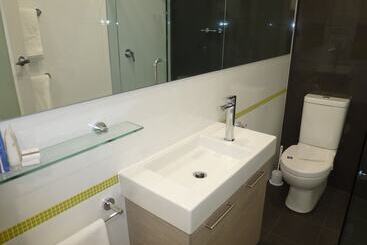 مُتل Tower Motor Inn
