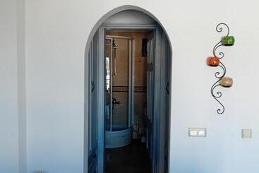 تختخواب و صبحانه Villa Sandarra Kalkan