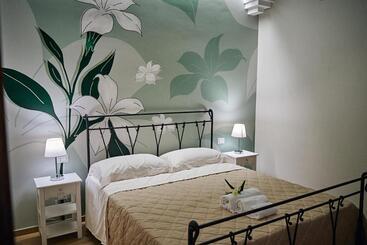 تختخواب و صبحانه Trinacria Caccamo Luxury Rooms