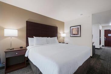 Cobblestone Hotel & Suites   Russells Point At Indian Lake