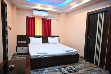 בית מלון כפרי Tulusi Inn ! Bolpur, Shantiniketan
