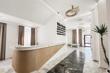 هتل Complex Vila Rania