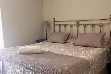 پانسیون 161 Blenheim Rd