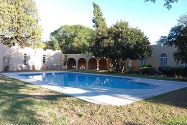 پانسیون 161 Blenheim Rd