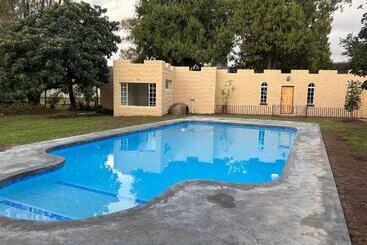 پانسیون 161 Blenheim Rd