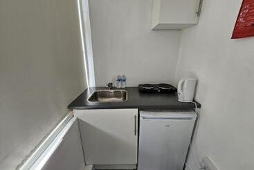 پانسیون Livestay Affordable En Suite Studio Rooms In London, N14