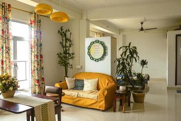 پانسیون Aizawl Homestay
