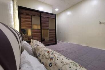 پانسیون Kejora Guest House