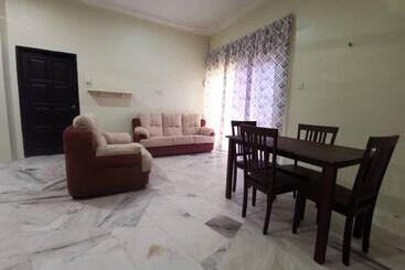 پانسیون Kejora Guest House