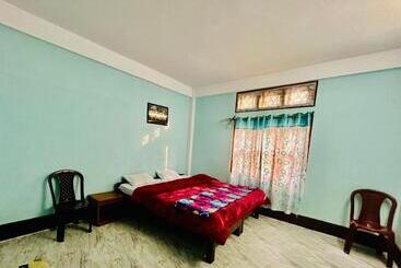 پانسیون Pema Dekey Monastic Guest House