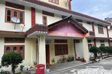 پانسیون Pema Dekey Monastic Guest House