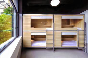 Weflow Youth Hostel   Shanghai People S Square Jing An Joy City