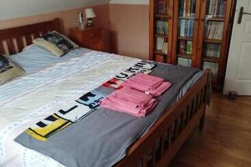 ベッドアンドブレックファースト Chambre Rouge Dans Maison Avec Parking