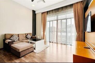 Cthomestay @ Nova Highland