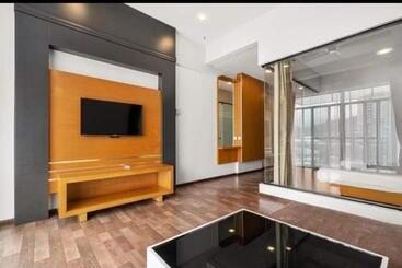 Cthomestay @ Nova Highland