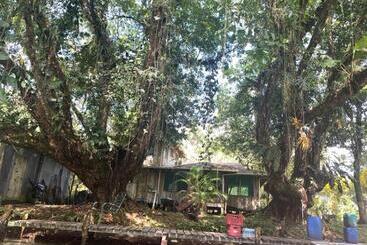هتل Esmeralda Lodge