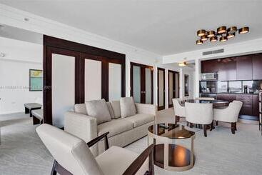 هتل Fontainebleau Miami Beach