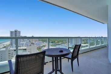 هتل Fontainebleau Miami Beach