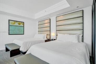 هتل Fontainebleau Miami Beach