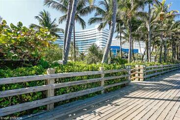 هتل Fontainebleau Miami Beach