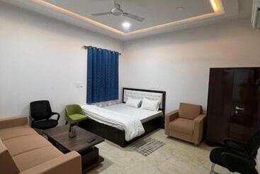 هتل Ggopala Restaurant & Rooms