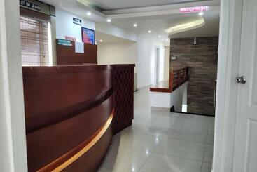 هتل Hazrath Inn