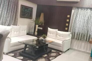 هتل Jk Residency