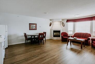 هتل Mosaic Suites