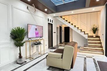 پانسیون Belle S Wmr Guest House