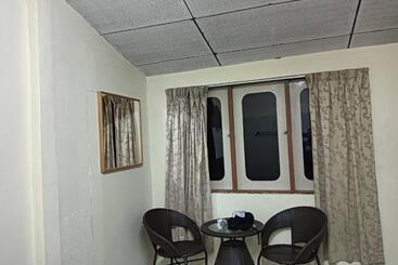پانسیون Sri Juliana Chalet