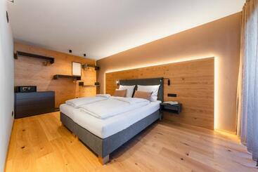 Rienz Alpine City Suites