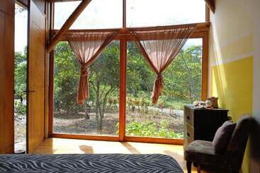 تختخواب و صبحانه Fevu Vera Forest House