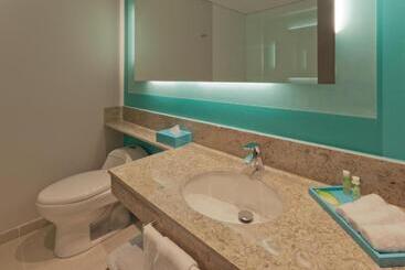 هتل Holiday Inn Express Yopal   Standard   Colombia