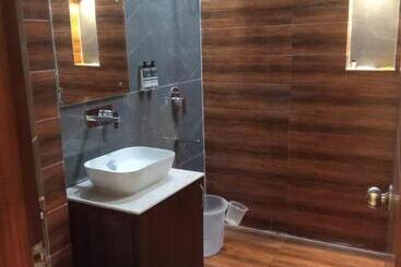 هتل The Amur Falcon Inn & Resorts