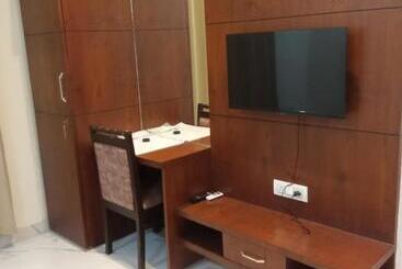 هتل The Amur Falcon Inn & Resorts