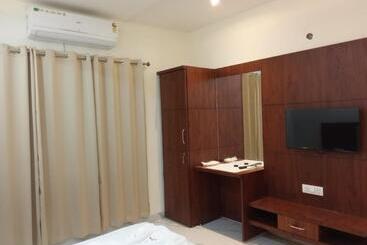 هتل The Amur Falcon Inn & Resorts