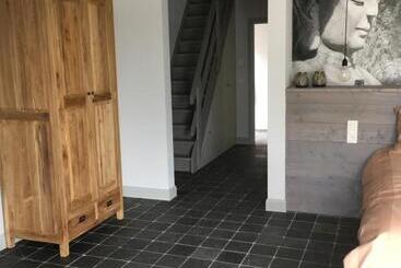 هتل Vakantiewoning De Worfthoeve