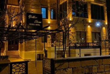 هتل Yellow Stone House