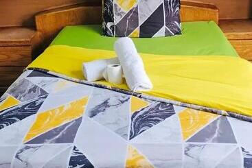 پانسیون Aphiroom Guesthouse