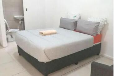 پانسیون Aphiroom Guesthouse