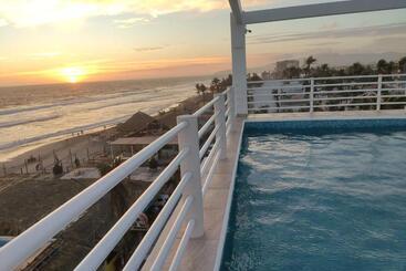 پانسیون Condominio Aeromar
